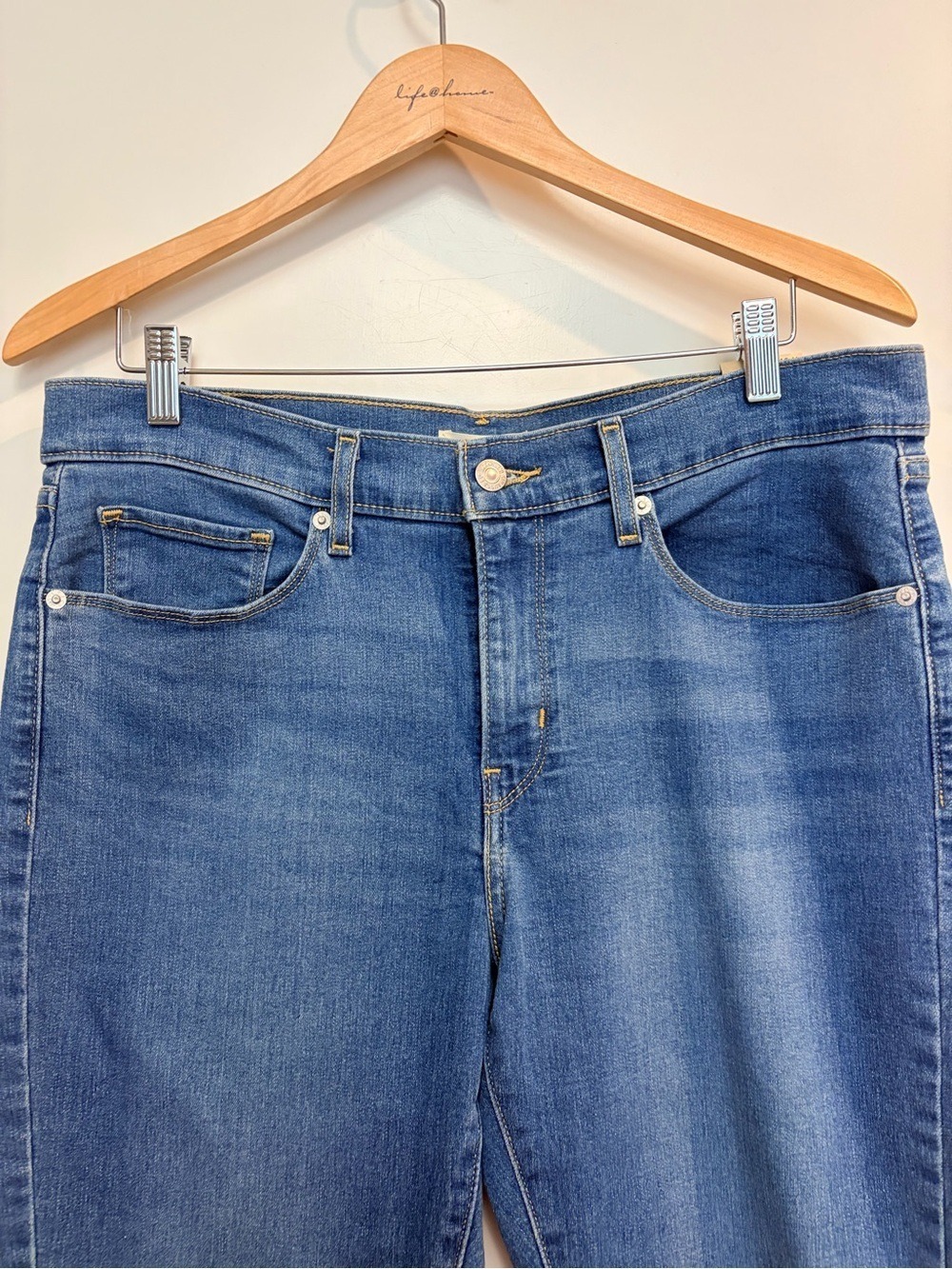 Levi’s Classic Straight Jeans - Picture 8 of 9